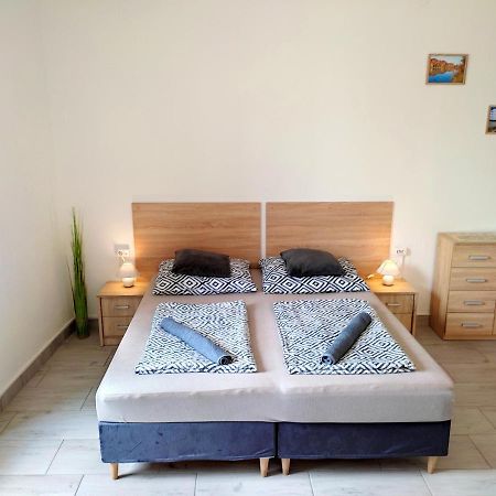 Panorama Apartman Vac Bagian luar foto