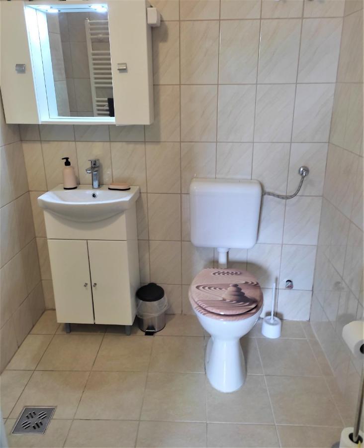 Panorama Apartman Vac Bagian luar foto