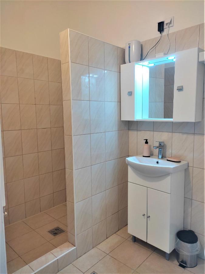 Panorama Apartman Vac Bagian luar foto