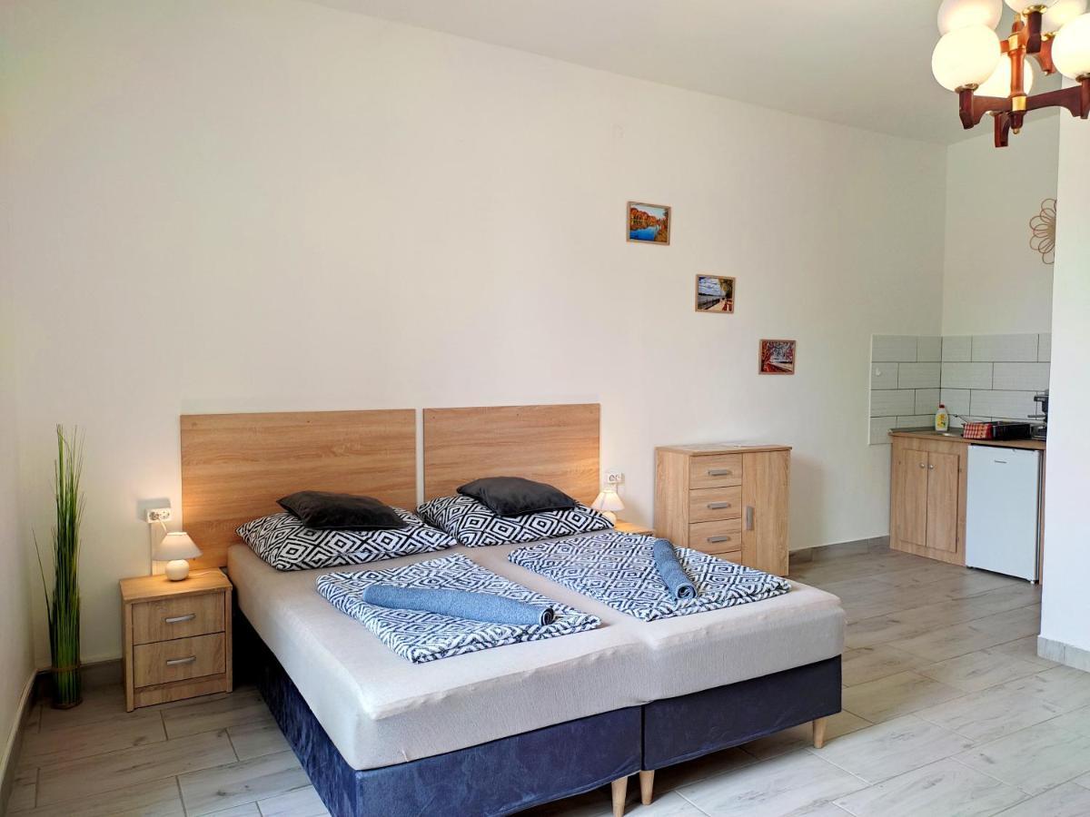 Panorama Apartman Vac Bagian luar foto