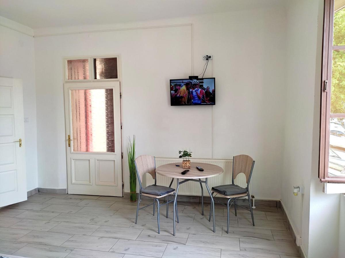 Panorama Apartman Vac Bagian luar foto
